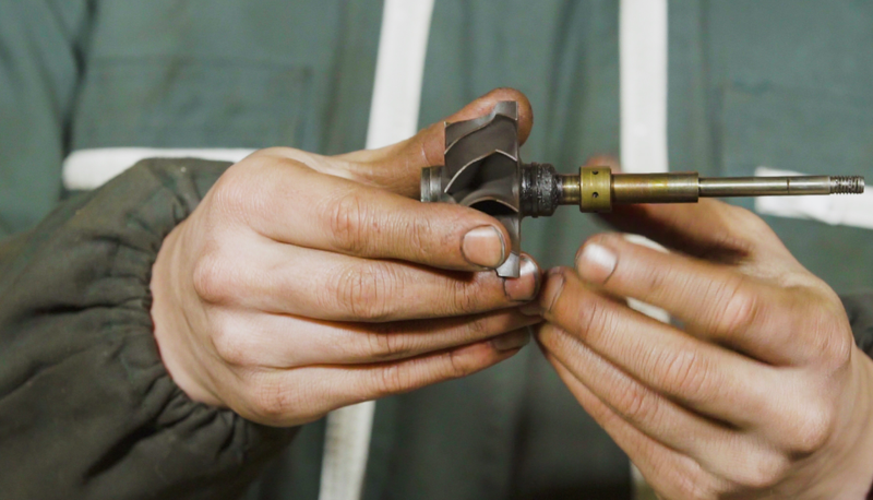 A close look at a journal bearing on the turbine side. Photo: Jared Auslander